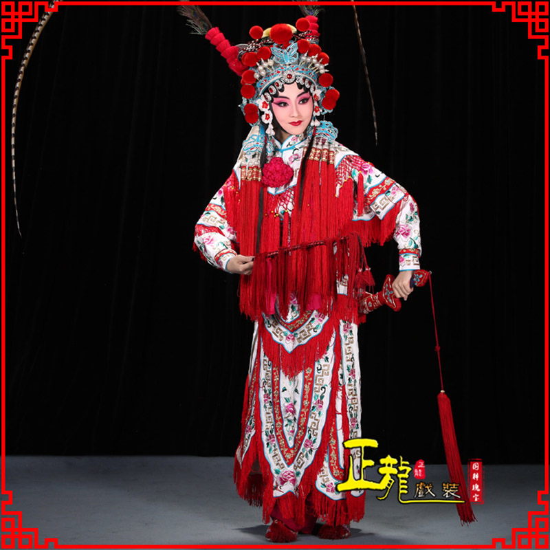 望江刀马旦改容战父 软绉镶边女改良靠